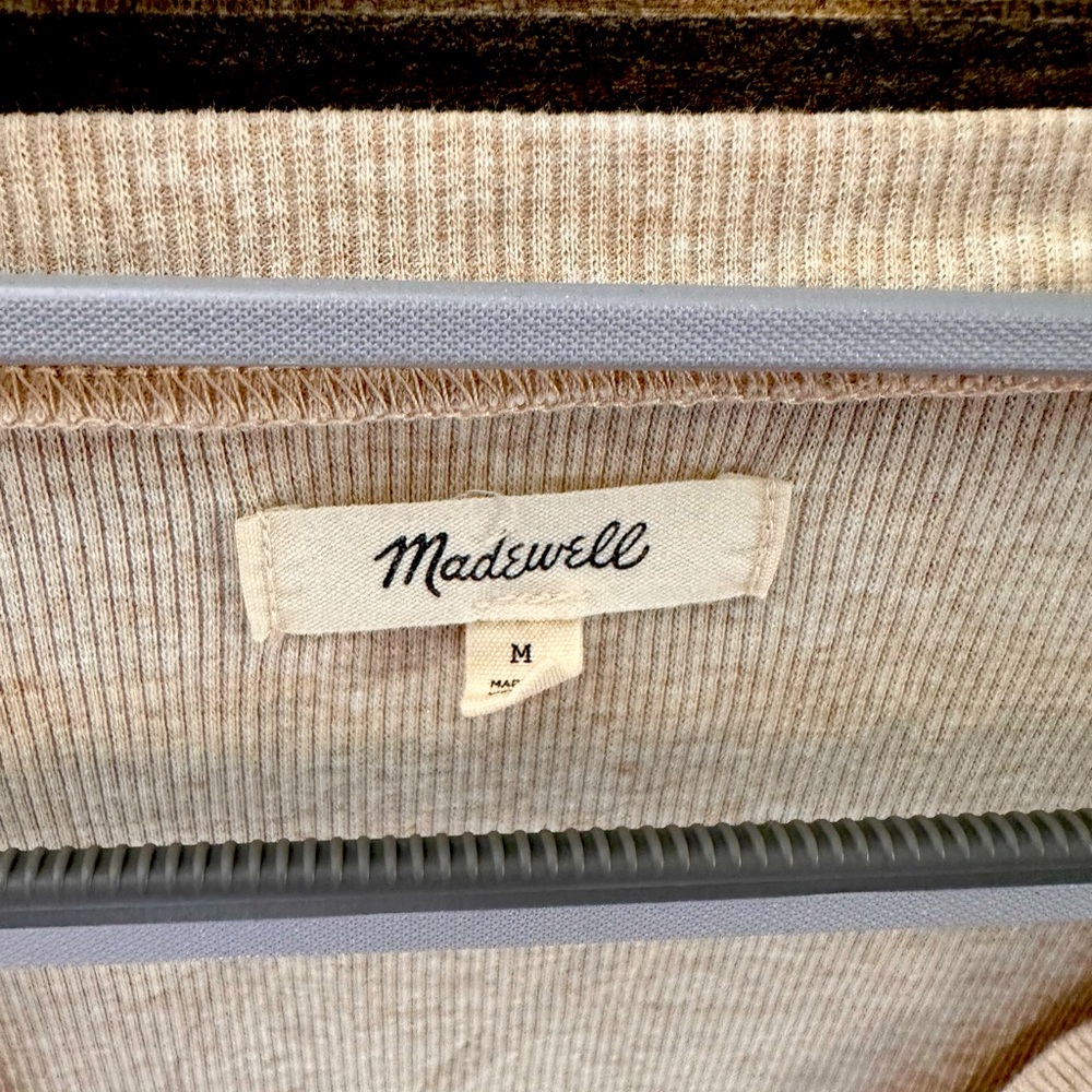 MADEWELL WOMEN'S HEATHER BEIGE LONG SLEEVE FINE RIBBED HENLEY TEE TOP Sz M